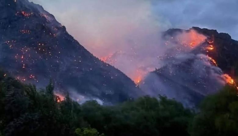 Incendio en Epuyén: el fuego habría sido iniciado por causas humanas