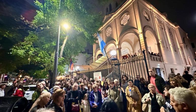 Más de 40 mil personas participaron de la Noche de los Templos en la Ciudad de Buenos Aires