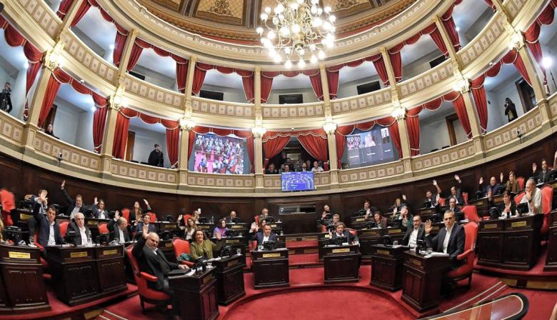 Rosca secreta en La Plata: qué negocia Kicillof para evitar un colapso fiscal