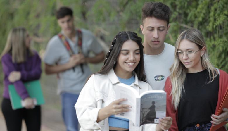El 76% de los jóvenes confía en el futuro laboral, ¿qué los limita realmente?