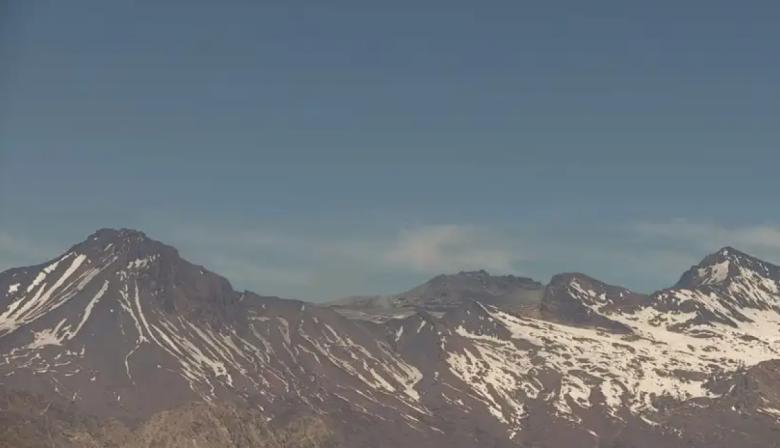 Mendoza: emiten alerta amarilla por emanaciones de cenizas del volcán Planchón-Peteroa