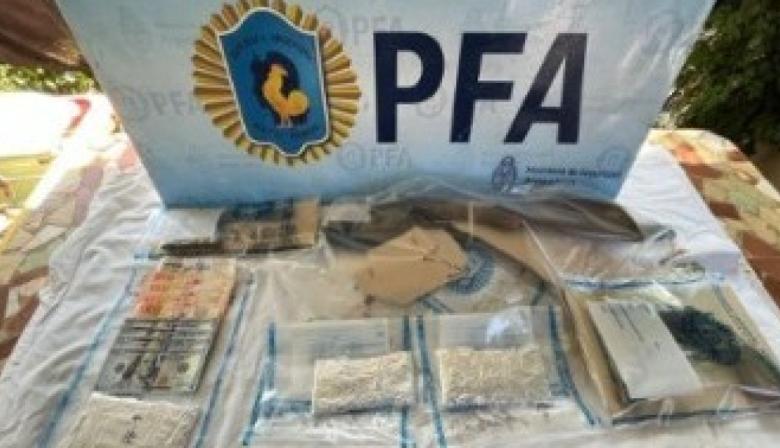 La Policía Federal desmanteló una banda narco armada tras diez allanamientos en el AMBA