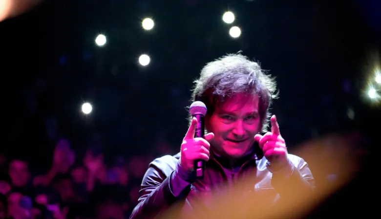 La encuestadora que más erró en PBA ahora pronostica un Milei imparable en 2027