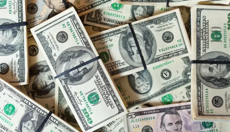 El dólar MEP cotiza hoy sin brecha con el oficial