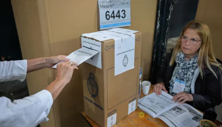 Elecciones y curro millonario: detalles del proyecto PRO contra los partidos fantasma