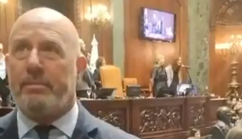 Tensión en CABA: por qué Waldo Wolff le dio la espalda a una legisladora del Partido Obrero