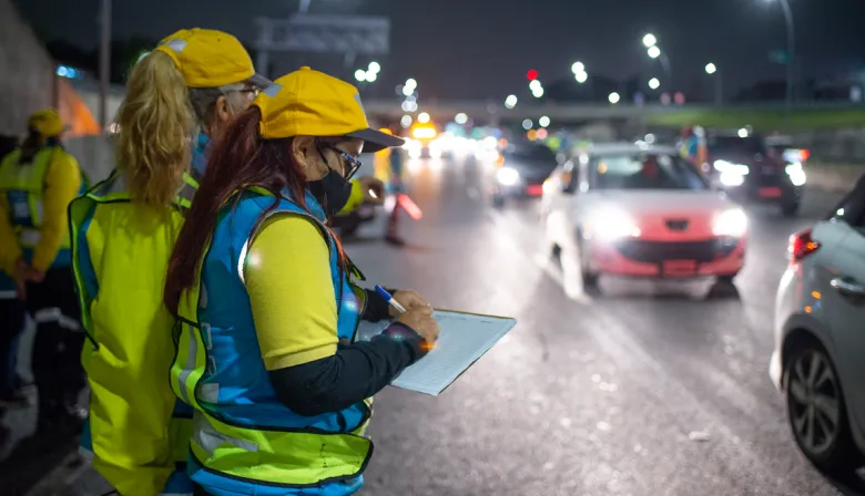 Familias de víctimas exigen al Gobierno revertir el vaciamiento en controles de tránsito