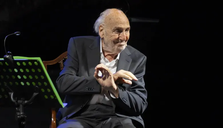 Héctor Alterio: el reconocido hincha de Chacarita y la historia de su tío el arquero