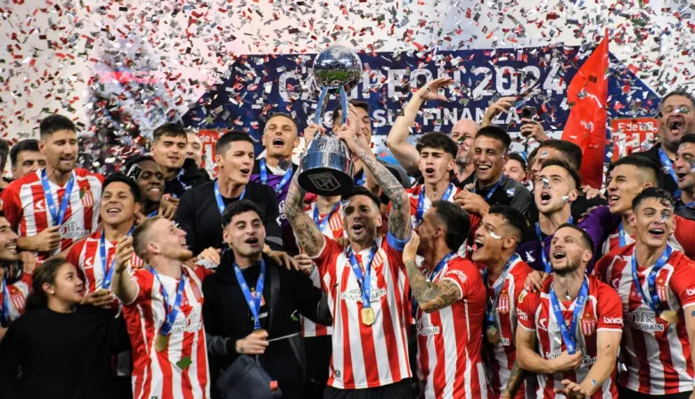 Estudiantes les ganó a todos: el Pincha superó a Racing y es el campeón del Torneo Clausura
