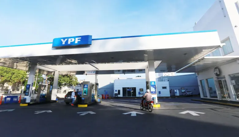 YPF promete una baja en la nafta: alivio mínimo y desparejo en todo el país