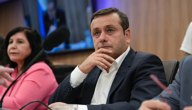 Misiones: diputado sordo fue clave en el avance contra la Emergencia en Discapacidad