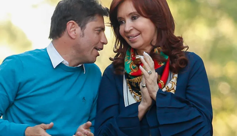Kicillof asoma la cabeza y Cristina Kirchner cambia de tema: su irónico tuit contra Milei