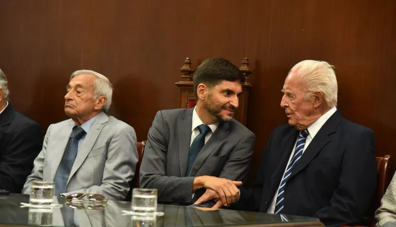 Pullaro y la Corte de Santa Fe: el pacto del asado que puso fin a la guerra