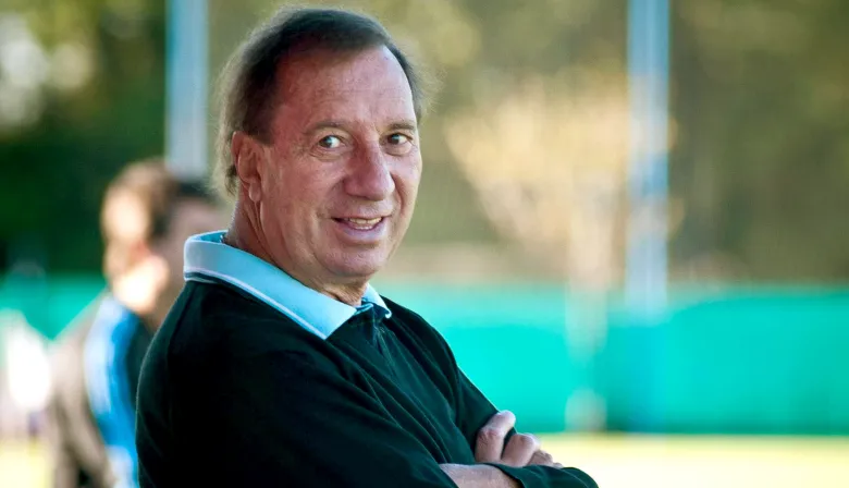 El día que Carlos Bilardo fue a brindar en Nochebuena a la AFIP