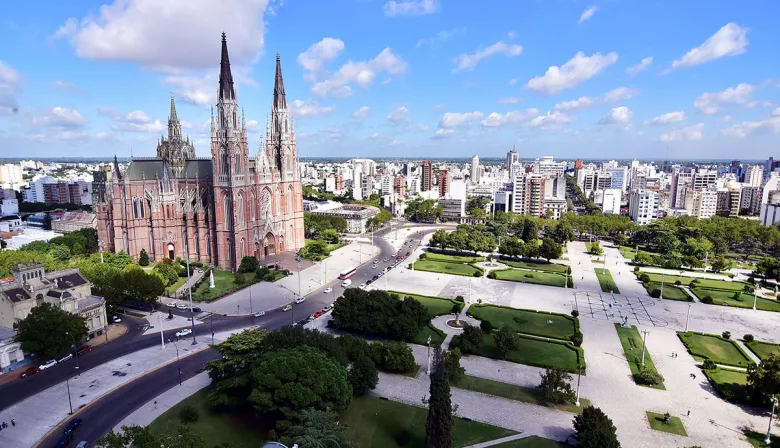 Turismo en crisis: caída de la actividad interna y balance deficitario presionan al sector