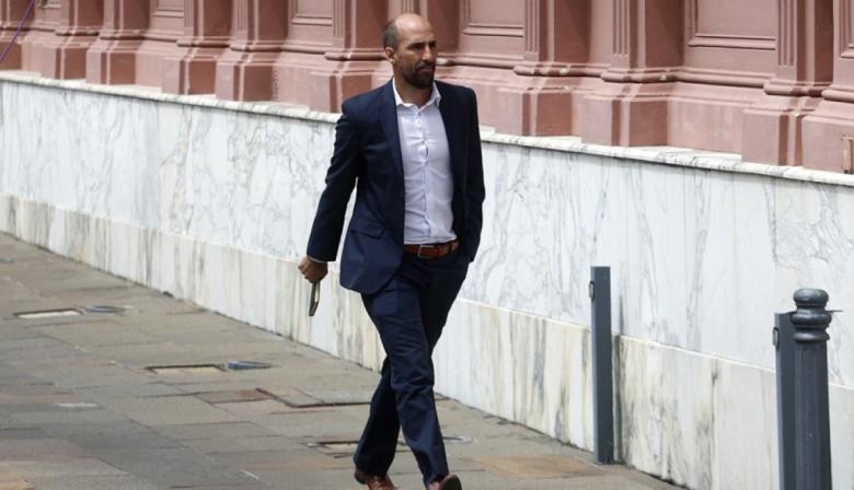 Manuel Adorni echó a José Rolandi y eliminó la vicejefatura: qué pasa con YPF