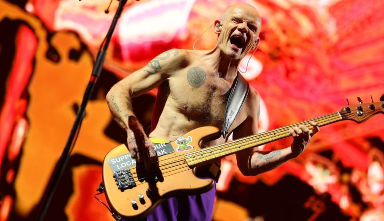 Flea, el bajista de los Red Hot Chili Peppers, anuncia su álbum debut como solista