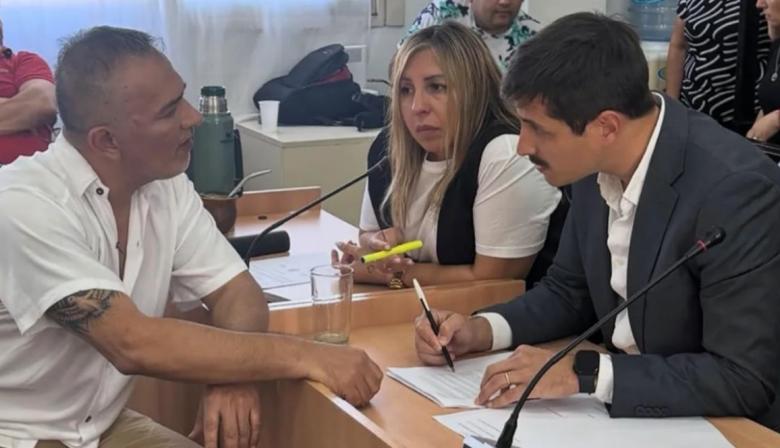 Libertarios votaron con La Cámpora en Hurlingham y estalló la interna