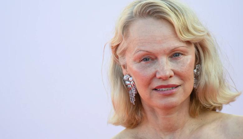Pamela Anderson se quiere cambiar el nombre legal pero no la dejan