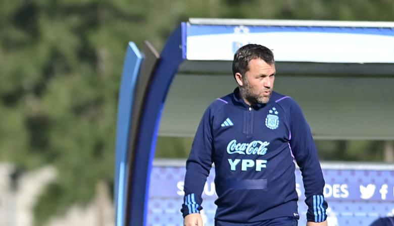 Giro en las selecciones juveniles de AFA: la decisión de Bernardo Romeo que nadie esperaba