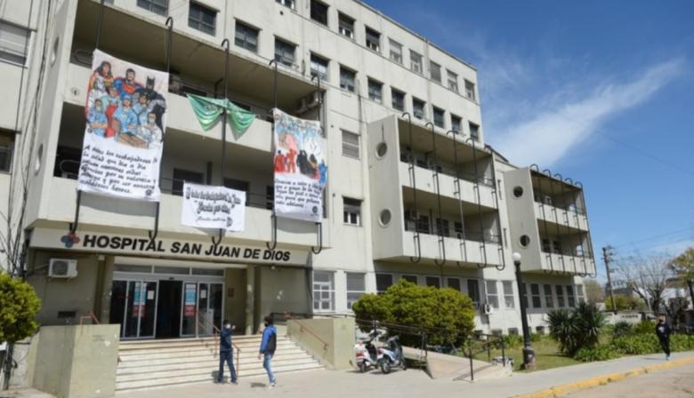 Un custodio fue baleado en el pecho mientras vigilaba una fábrica: está en grave estado