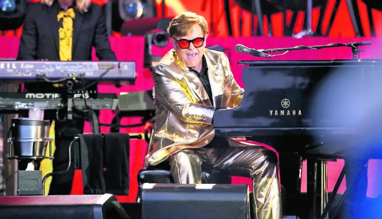 Elton John, a punto de quedarse ciego