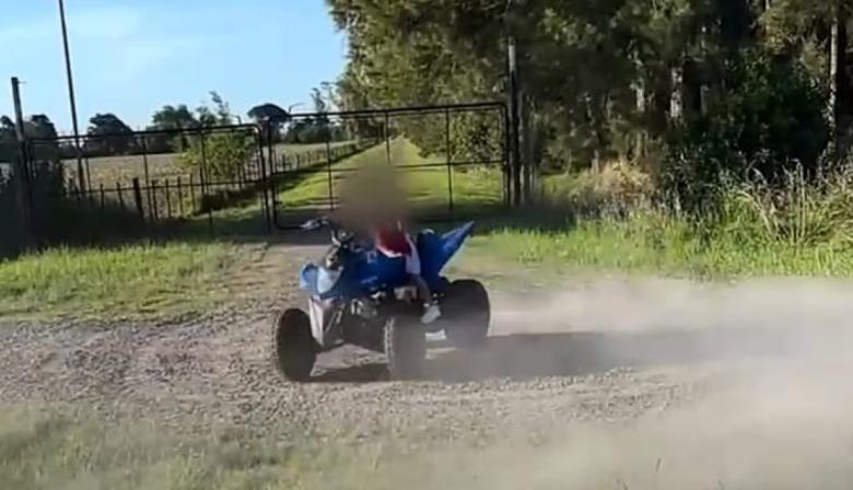 Provincia de Buenos Aires: la ANSV pide inhabilitar a un padre por dejar manejar un cuatriciclo a su hijo de 5 años