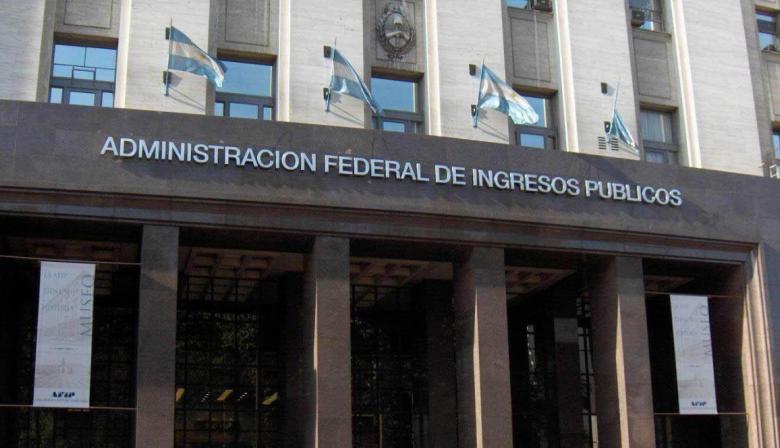 Retenciones: "Las holiday tax de septiembre le están costando caro al fisco"