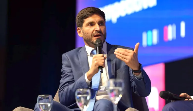 Pullaro contra el ausentismo: el nuevo control para estatales de Santa Fe