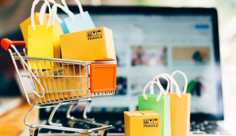 Las ventas minoristas cayeron 5,2% interanual, aunque mostraron una mejora mensual