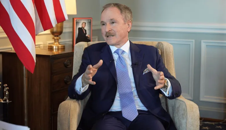 El embajador de Estados Unidos se reunió con Santiago Caputo