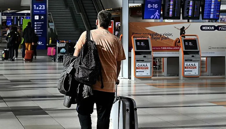 Migraciones ajusta las multas: cómo cambian las cuotas y qué pasa en la mora