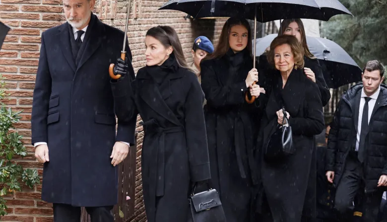 Los Reyes expresaron condolencias por el accidente de Adamuz desde Grecia