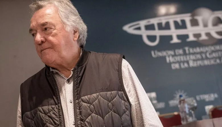 Barrionuevo vuelve a Mar del Plata y reúne a la tropa sindical contra la reforma laboral