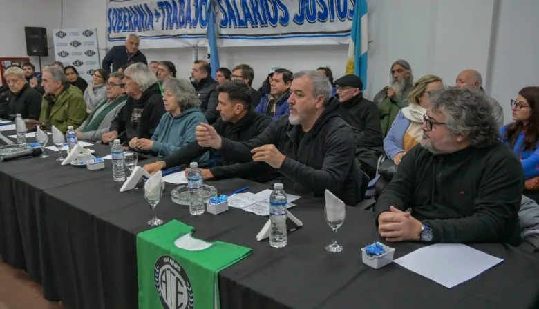 ATE activa un frente sindical contra la reforma laboral de Milei