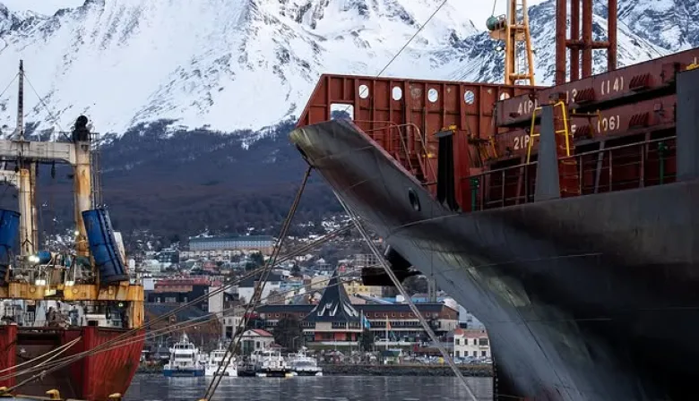 La historia del puerto de Ushuaia: de un hito clave en 1991 al choque con Milei