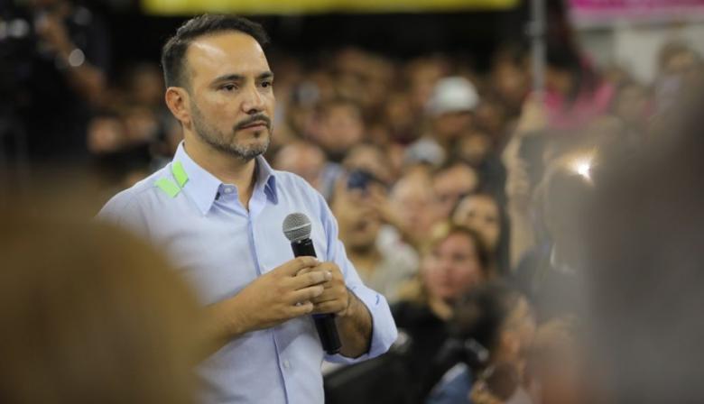 Valdés mueve sus fichas en el Senado y condiciona la reforma laboral nacional