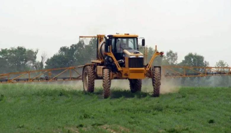 Piden una nueva ley de fitosanitarios en Buenos Aires: “La ideologización nos dejó empantanados”