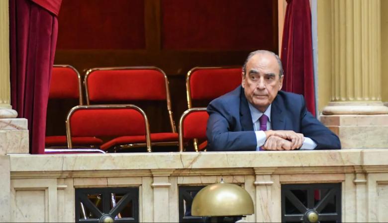 Francos reapareció con munición pesada contra la AFA y dejó un aviso al Gobierno