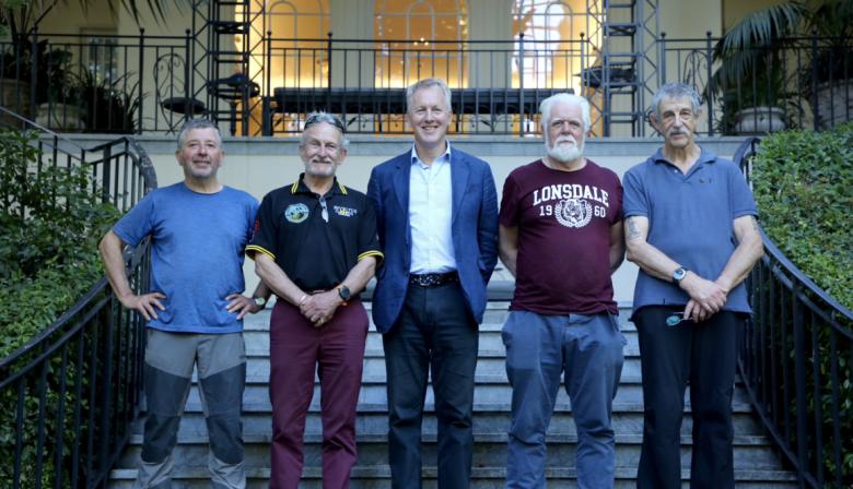 El reconocimiento del embajador británico a veteranos de Malvinas unidos en el Aconcagua