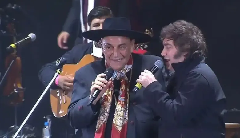 “No fui alcahuete”: el Chaqueño Palavecino explicó por qué invitó a cantar a Milei en Jesús María
