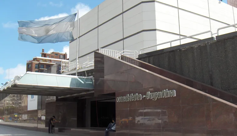 Javier Milei y la TV Pública: el retuit que adelanta un cambio de nombre