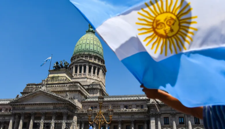 El Gobierno juega a todo o nada con la Reforma Laboral y el Régimen Penal Juvenil