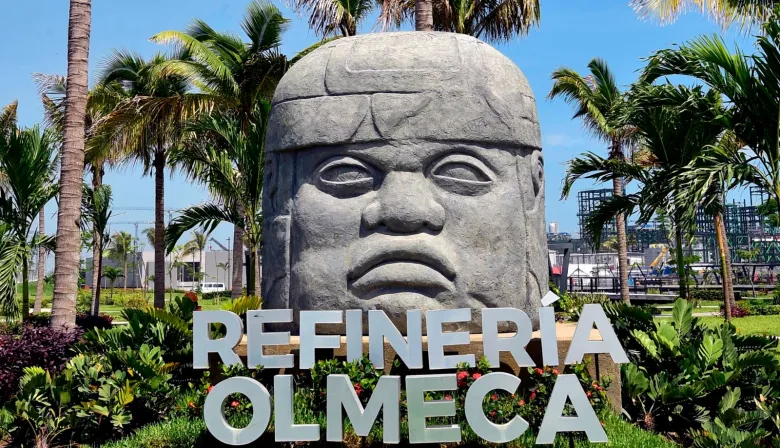 Mechero encendido junto a escuelas en Paraíso: qué oculta la Refinería Olmeca