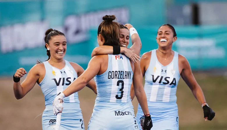 Leonas implacables: goleada y debut con historia