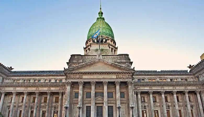 Entre concesiones políticas y presión social, el Senado define hoy la reforma laboral