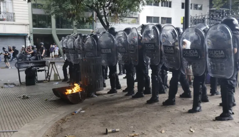 Tolerancia cero en el Congreso: cómo piensa avanzar Milei contra los manifestantes