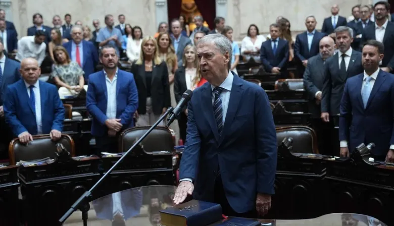 Juan Schiaretti juró como diputado nacional y amplía la bancada de Provincias Unidas