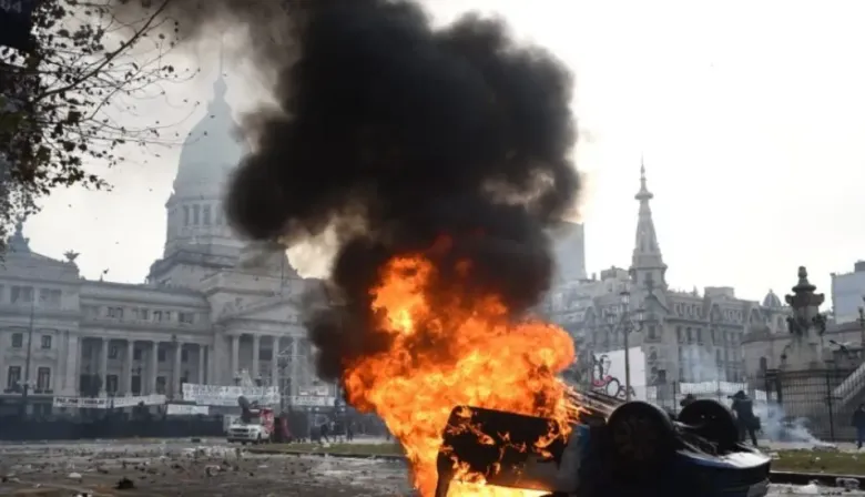 Semana de alto voltaje: reformas, la justicia activa y crisis salarial en un país en tensión