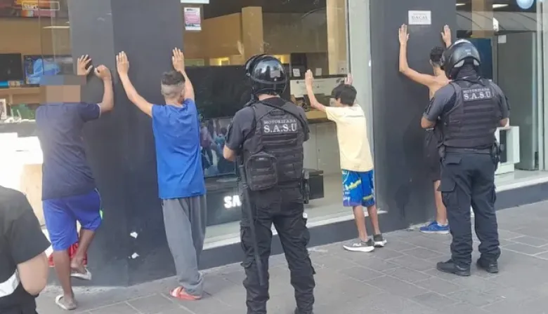 Cárcel como último recurso: el polémico plan de Marcela Pagano para menores en riesgo